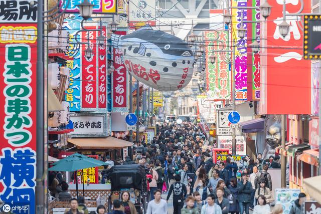 在中国，电商干倒实体店，而日本电商却被实体店干掉？为什么？