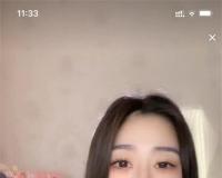 看看这个女孩，你就知道你的前途一片光明